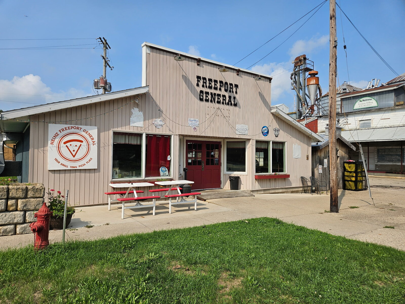 Heinz Freeport General storefront in Freeport, Michigan